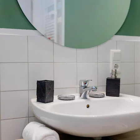 Lumen Homes - Altstadt-studio Direkt Im Zentrum, Kueche, Oeffentlicher Parkplatz Ums Eck 아파트 *