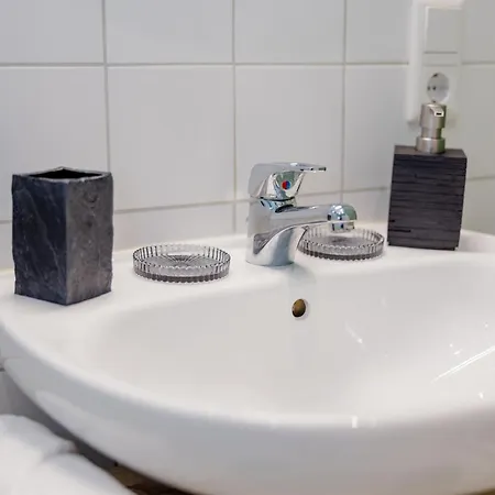 Lumen Homes - Altstadt-studio Direkt Im Zentrum, Kueche, Oeffentlicher Parkplatz Ums Eck 잉골슈타트