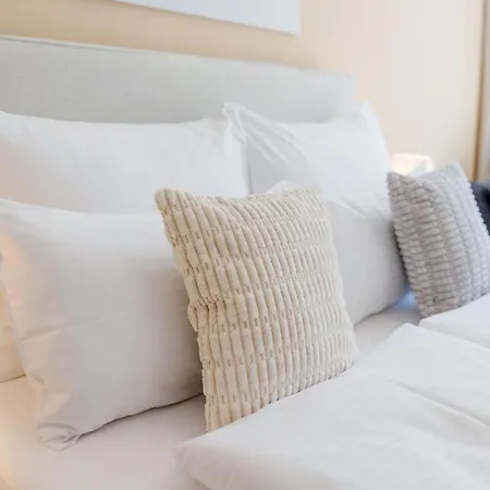 Lumen Homes - Altstadt-studio Direkt Im Zentrum, Kueche, Netflix, Oeffentlicher Parkplatz Ums Eck Apartment