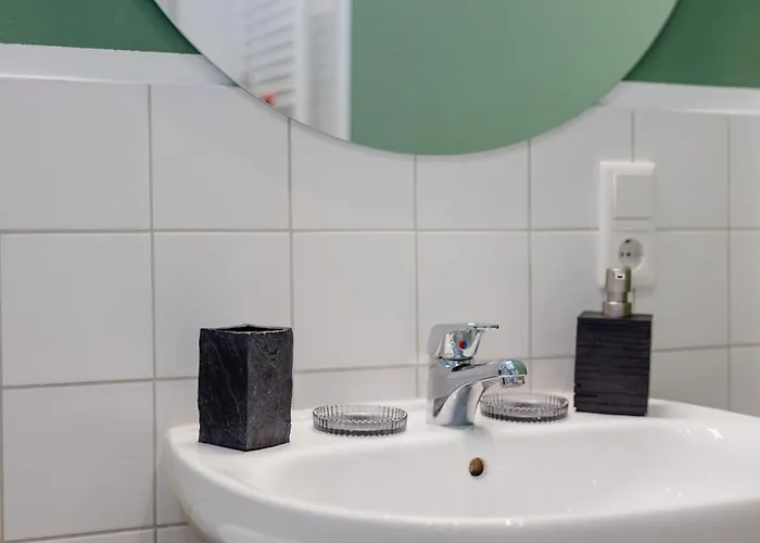 Lumen Homes - Altstadt-studio Direkt Im Zentrum, Kueche, Oeffentlicher Parkplatz Ums Eck Apartmán *